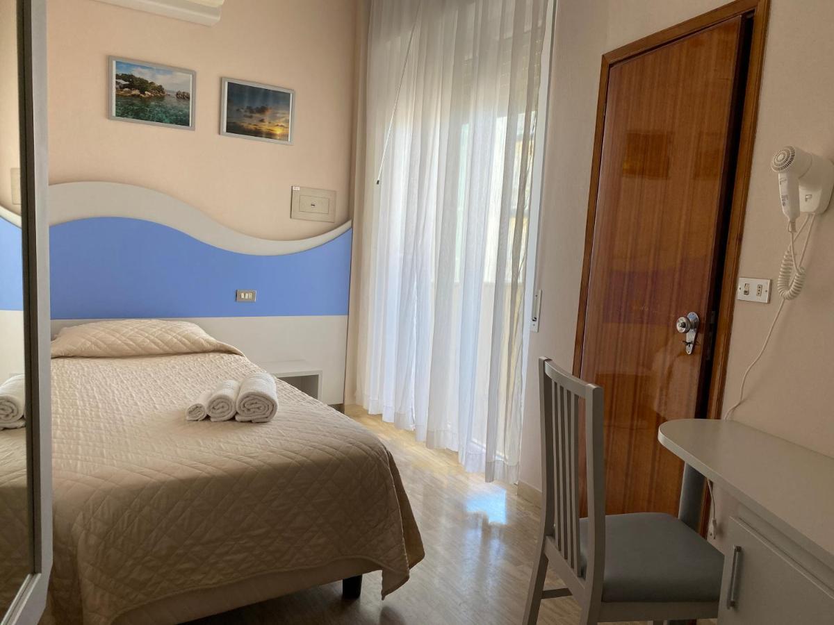 Hotel Moderno - Bed & Breakfast Cervia Exterior foto