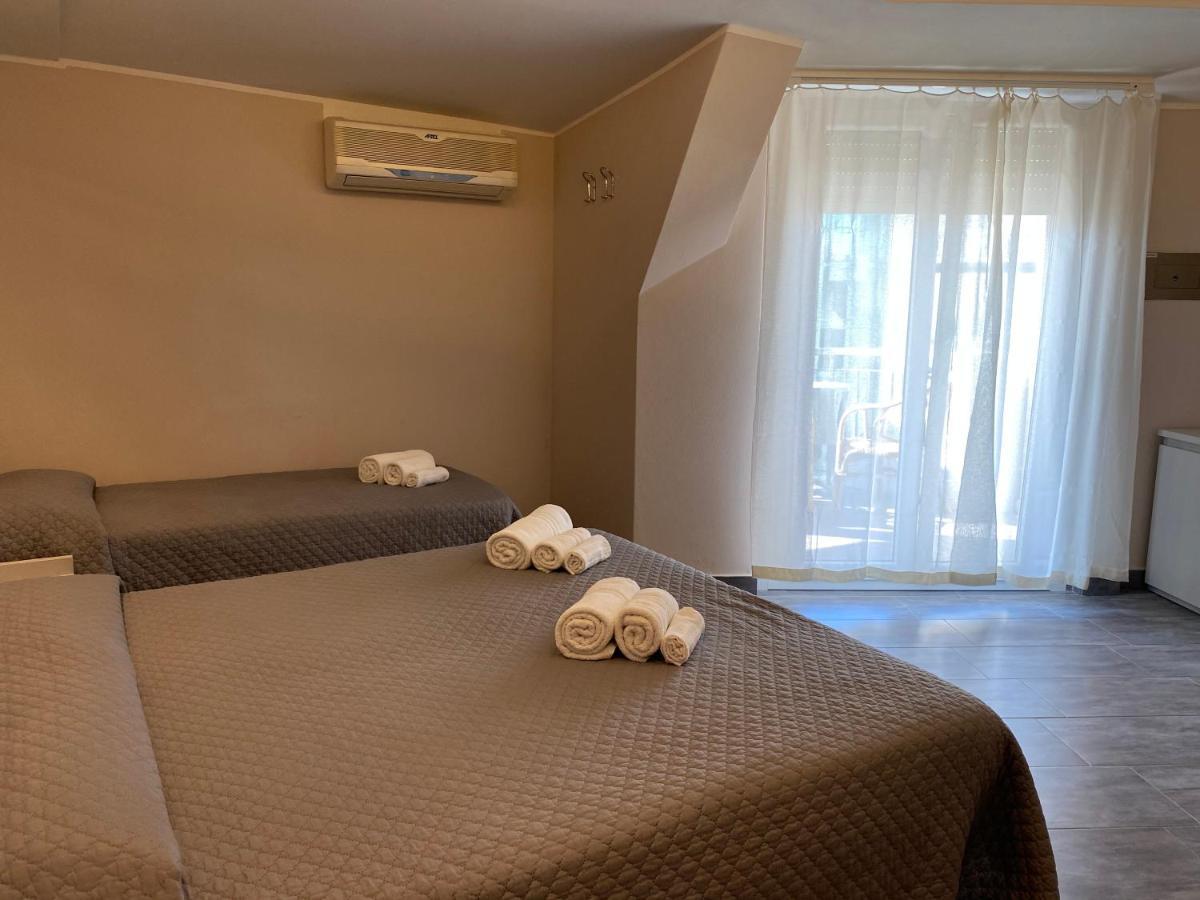 Hotel Moderno - Bed & Breakfast Cervia Exterior foto
