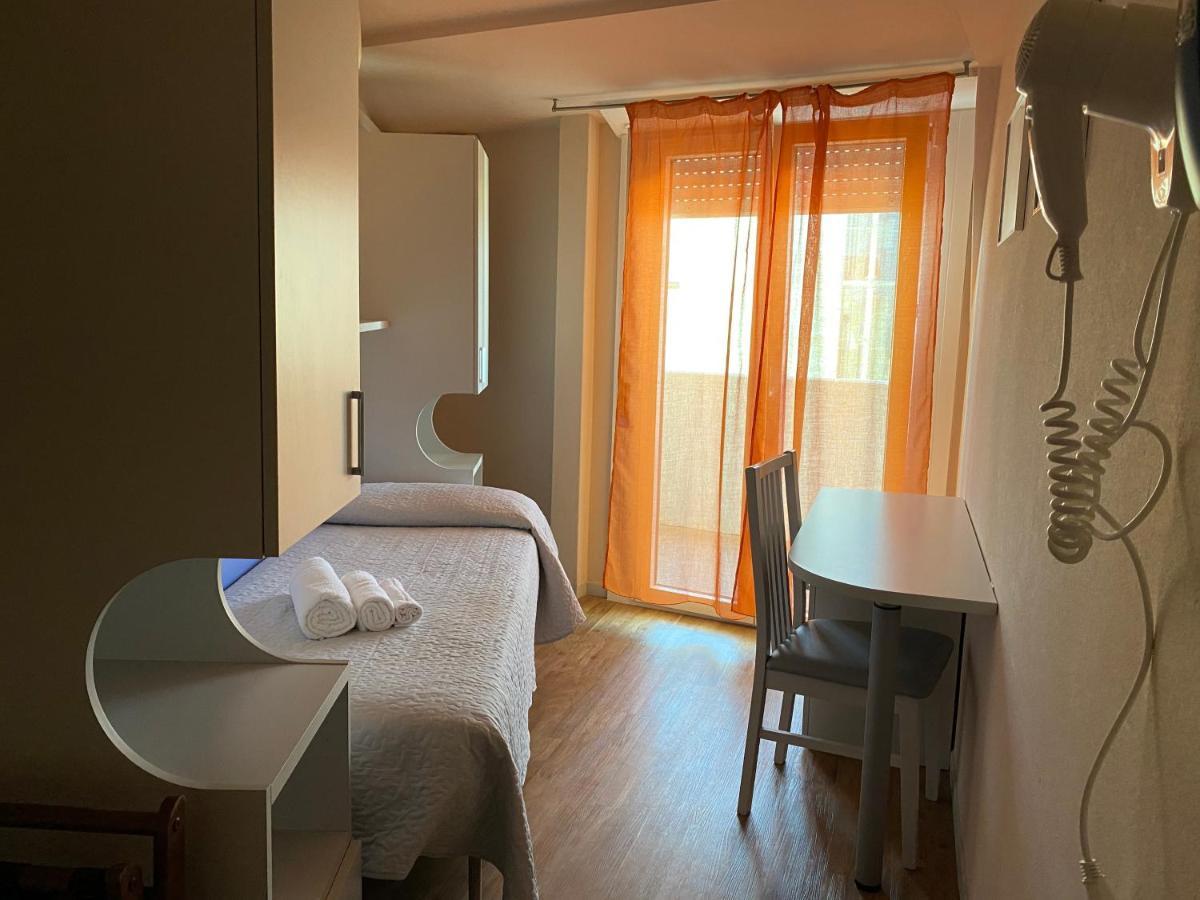 Hotel Moderno - Bed & Breakfast Cervia Exterior foto