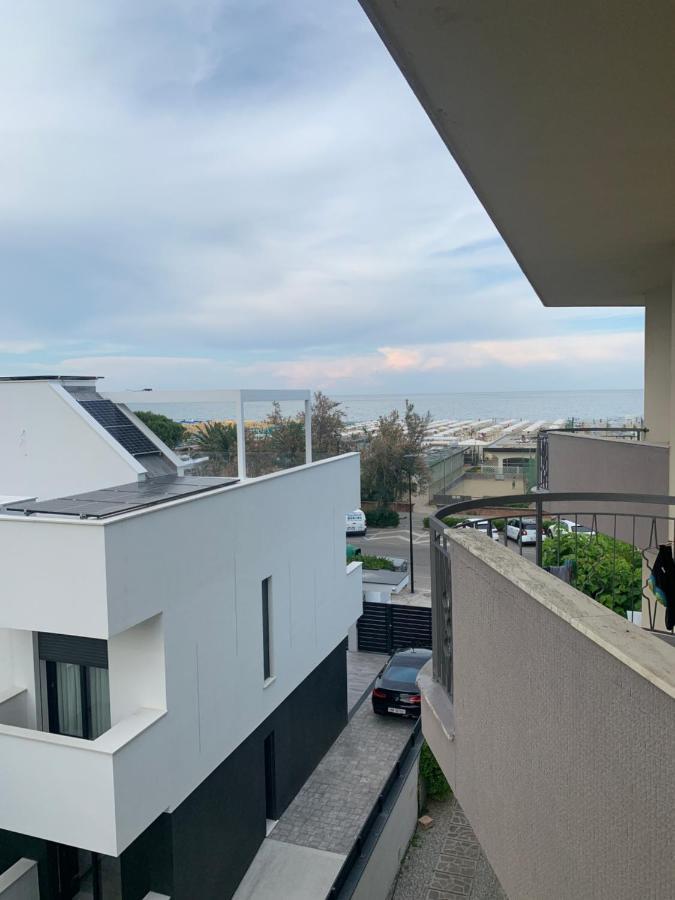 Hotel Moderno - Bed & Breakfast Cervia Exterior foto